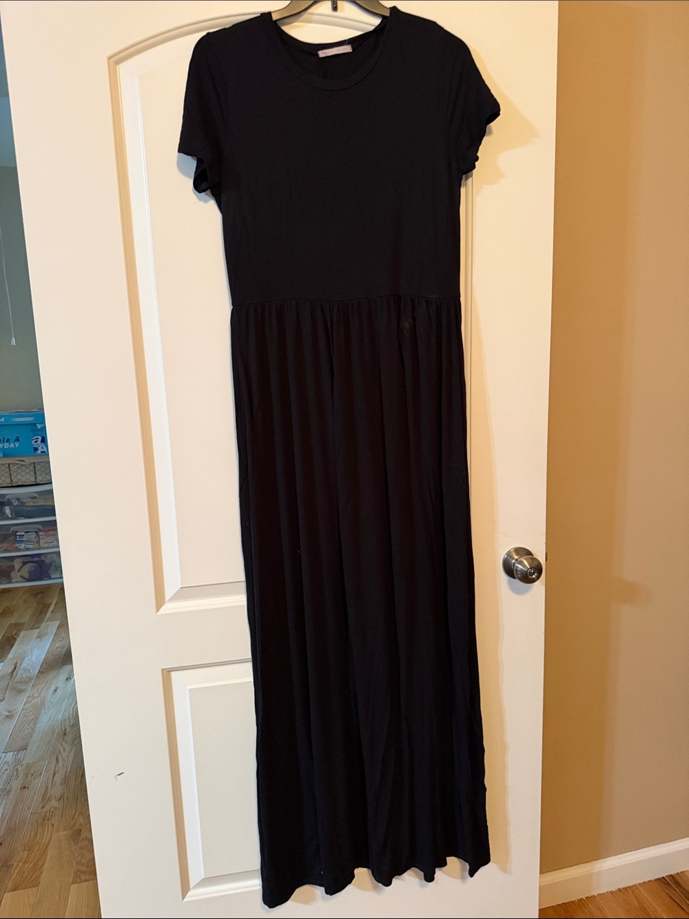 Reborn J Black Short-Sleeve Maxi Dress